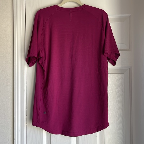 Mens Lululemon Shirt - Picture 4 of 4
